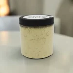 Natūralūs liofilizuoti imbierų milteliai iš arti – šildantis skonis ir aromatas