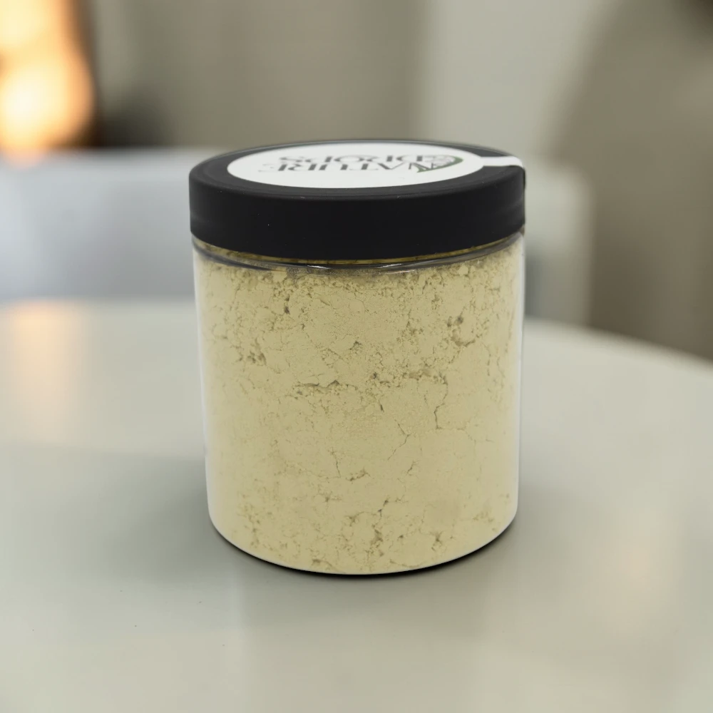 Natūralūs liofilizuoti imbierų milteliai iš arti – šildantis skonis ir aromatas