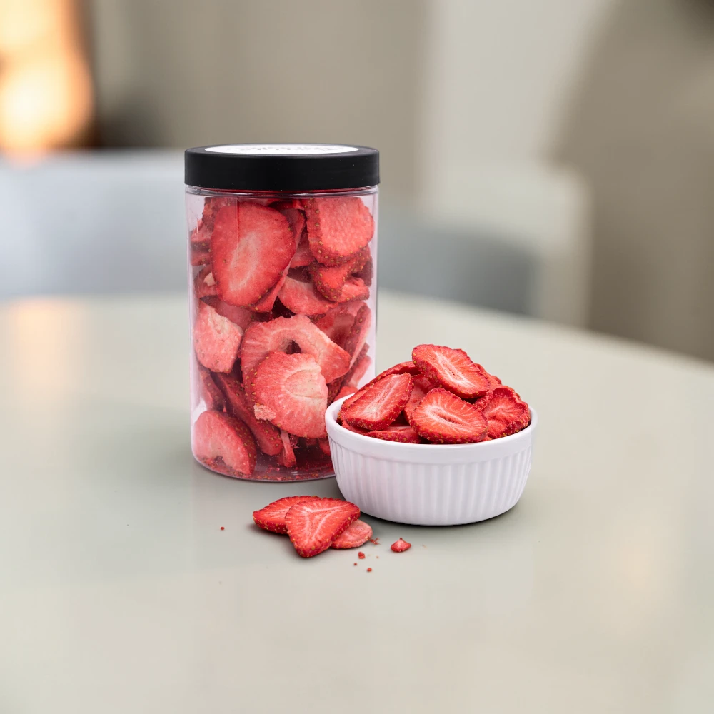 Pjaustytos liofilizuotos braškės desertų dekoravimui – produkto tekstūra